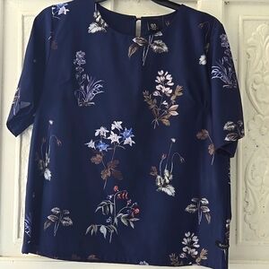 Boxy Blouse Blue with Prints Size Large